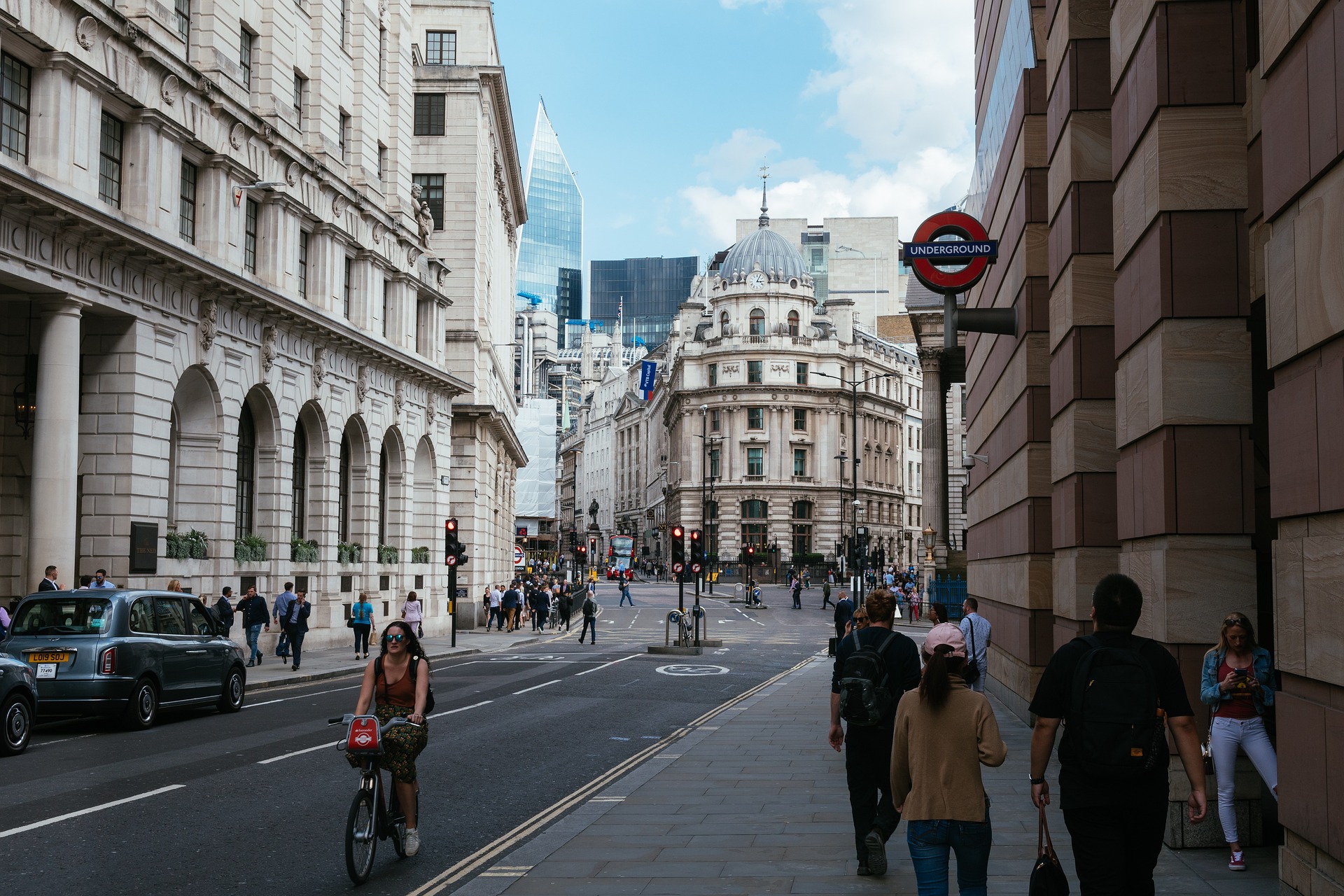 city-of-london-4481399_1920.jpg